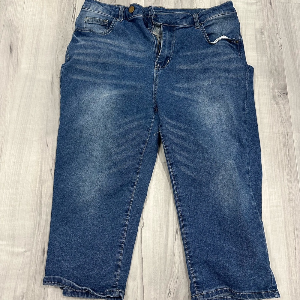 SHEIN Jean crop/capri